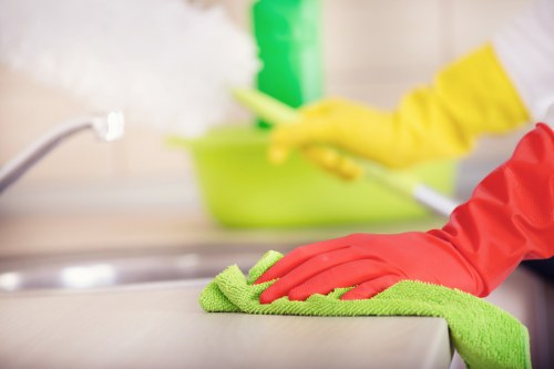 Checklist and preparation for end of tenancy cleaning